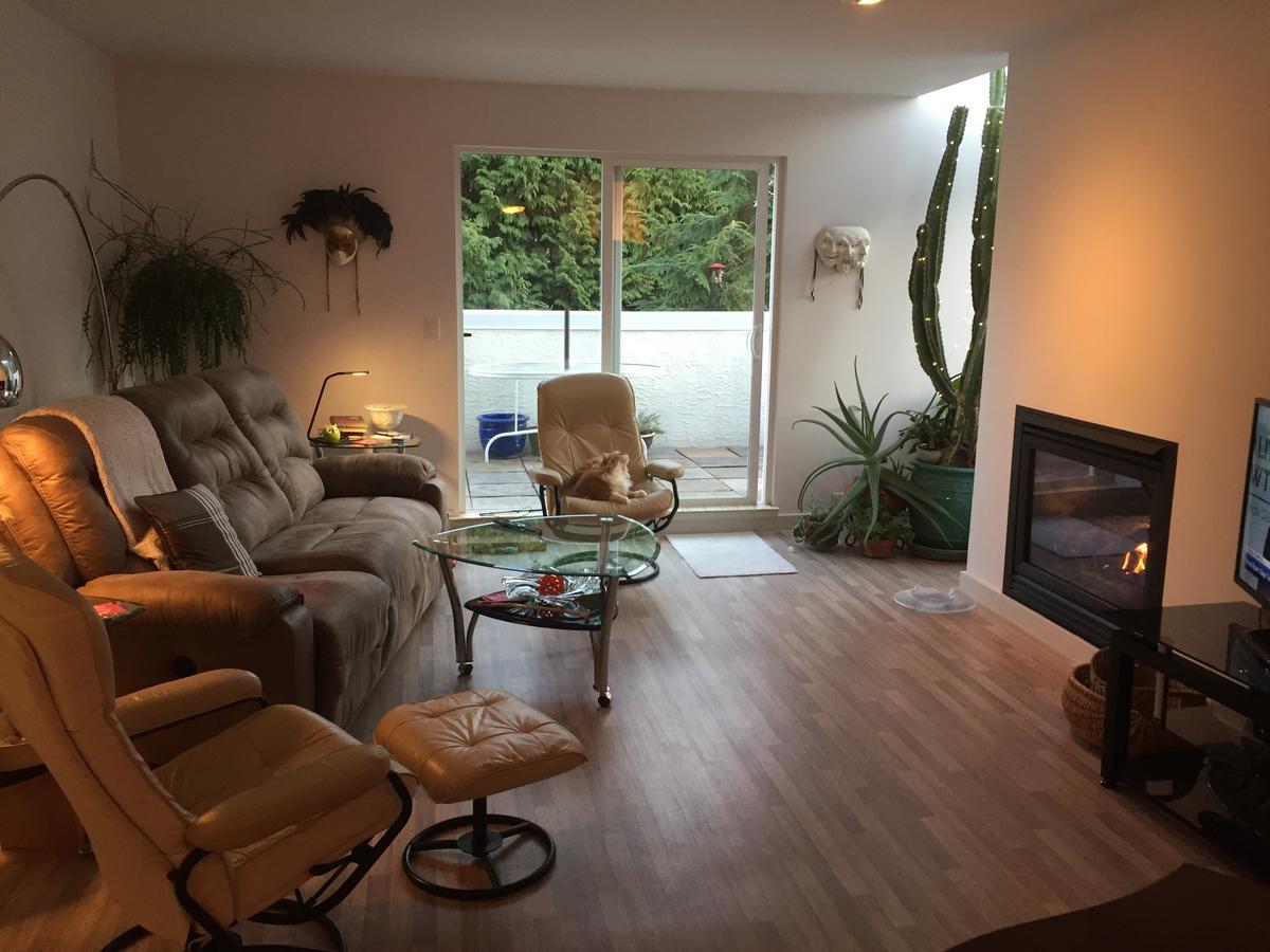 A Room At The Camelia Bed And Breakfast Tsawwassen Exterior foto
